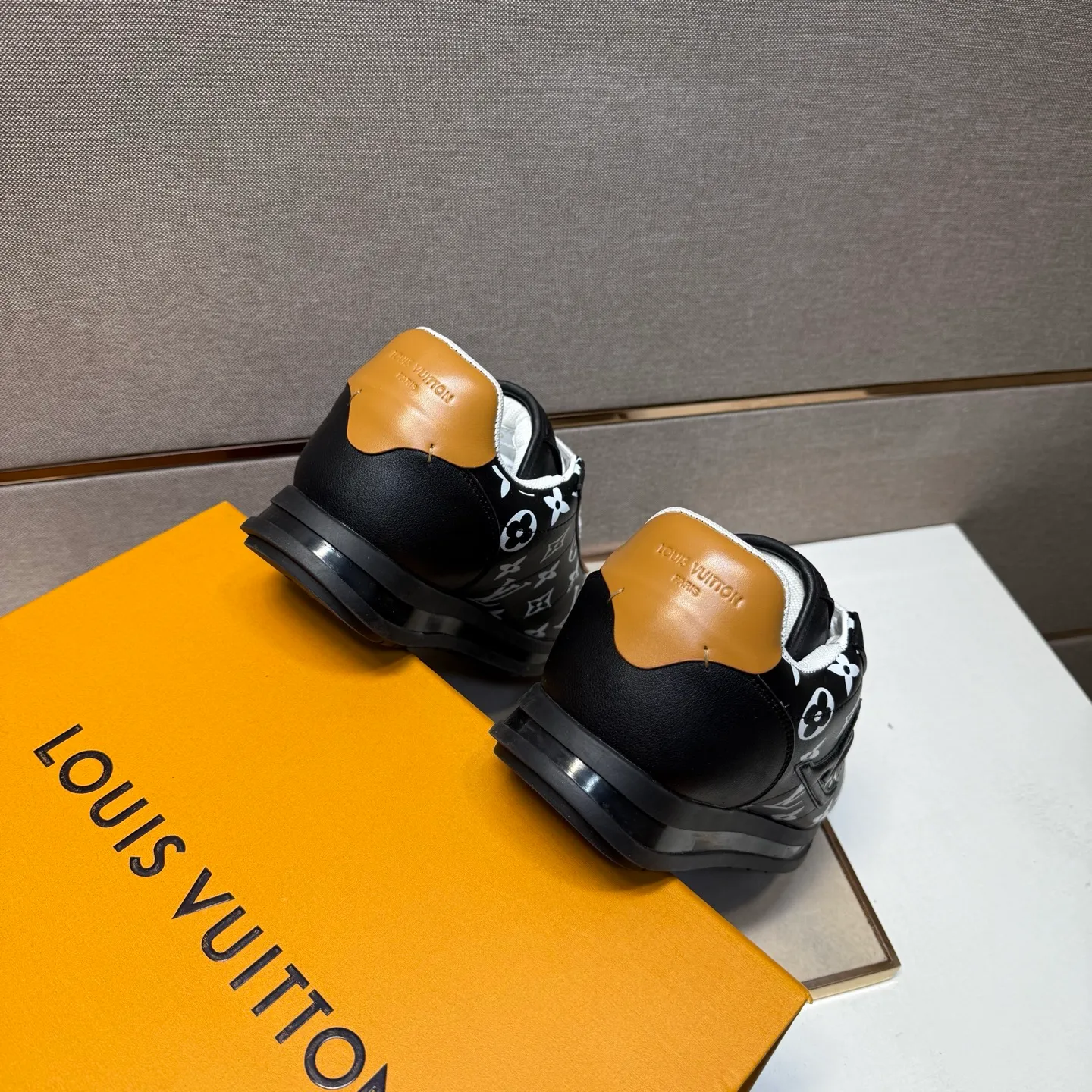Men's men's shoes 💰pp560 [LV～] Men's casual shoes 2025z cabinet sales simultaneously 🔶Size: 38-44 #️⃣ 🔷5 colors🔜The upper is made of multi-material splicing➕Mesh lining, comfortable and breathable, sole: original comfortable and wear-resistant outsole, ⚠️real thing📱photographed🎬real thing is better📢📢📢